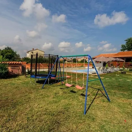 Sejdi With Private Pool Holiday home Pula